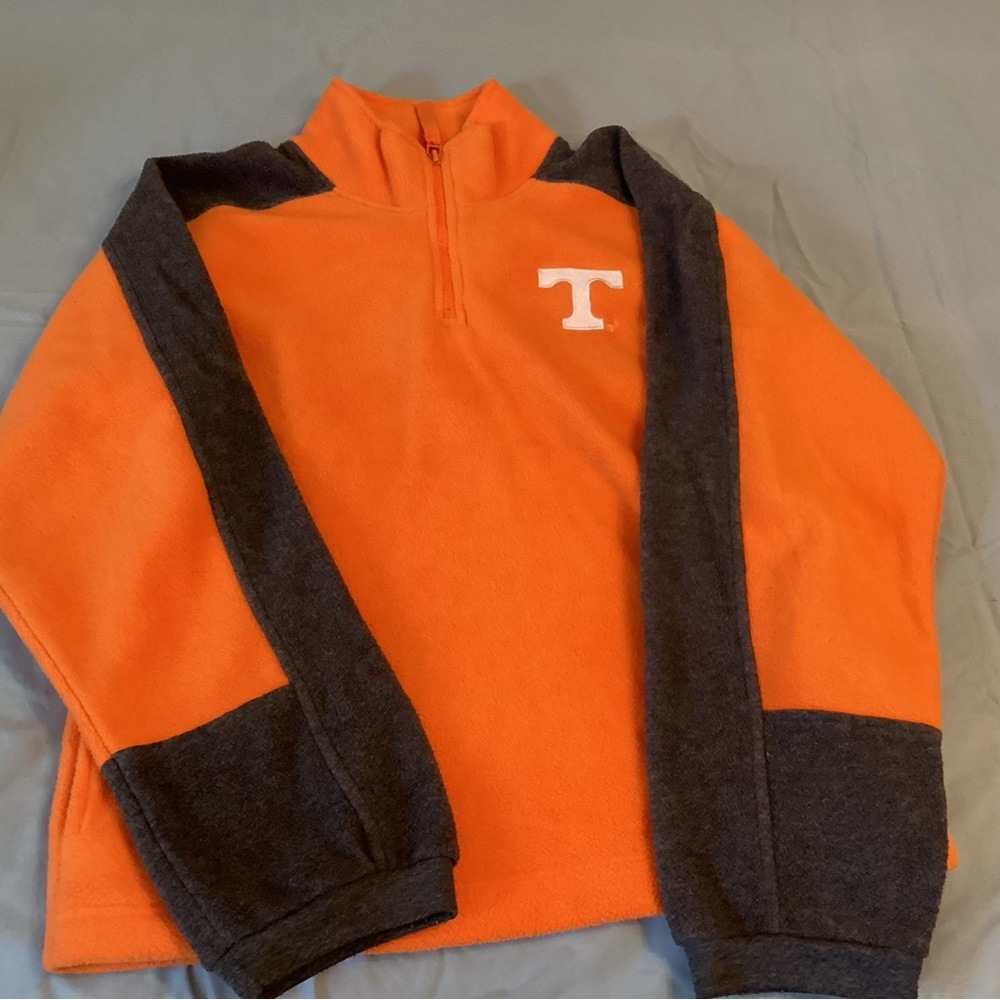 Boys University of Tennessee pullover